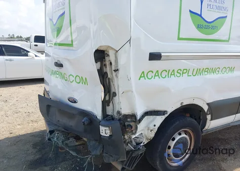 2021 Ford Transit-250 z USA, uszkodzony, nr VIN 1FTBR1C86MKA42365